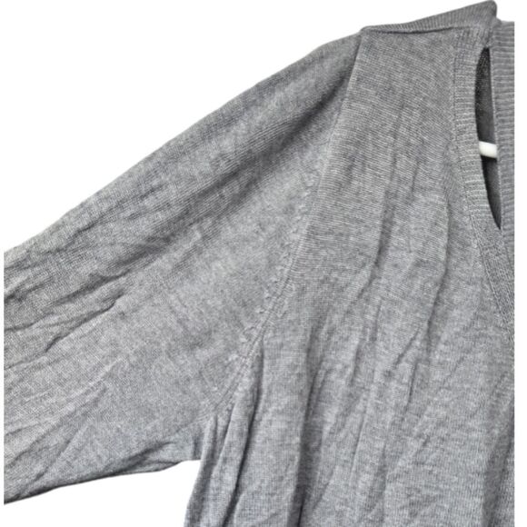 Lane Bryant Pleated Chiffon Back Gray Sweater Pullover Cut Out V-Neck Plus Size - Picture 5 of 13